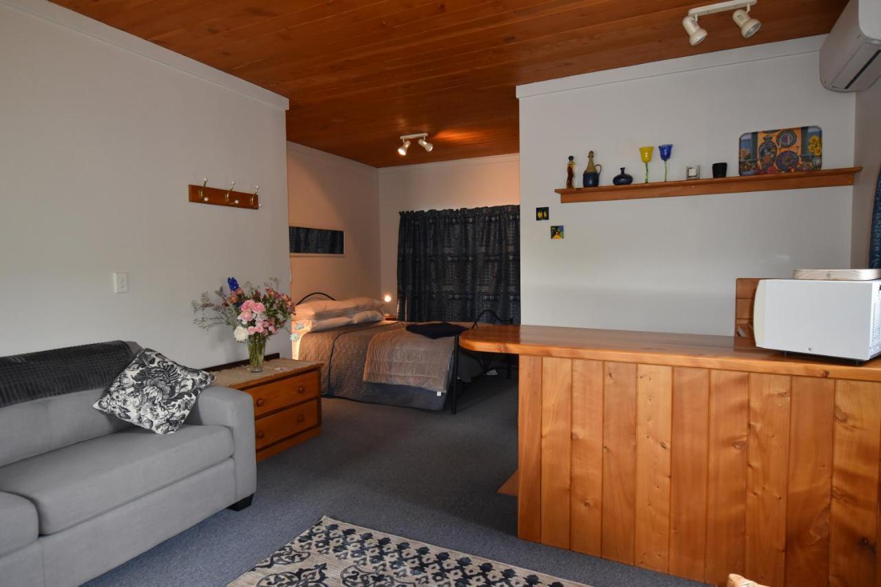Olivista Bed & Breakfast Masterton Eksteriør bilde